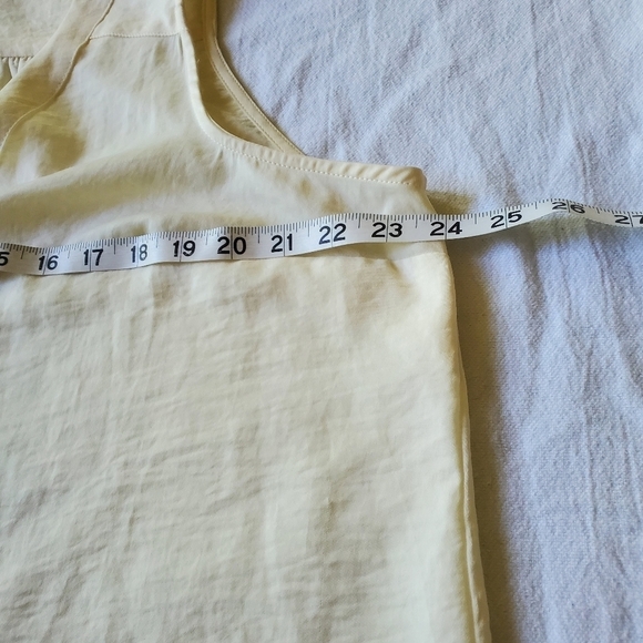 Torrid Vneck Cream‎ Sleeveless Sz. 00 (XL) Tunic - Picture 8 of 9